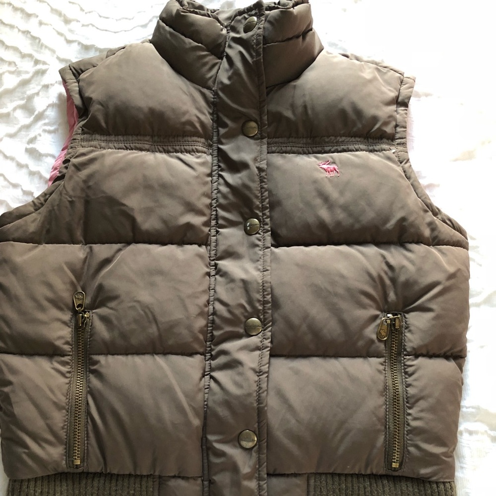 Abercrombie vest, good condition.